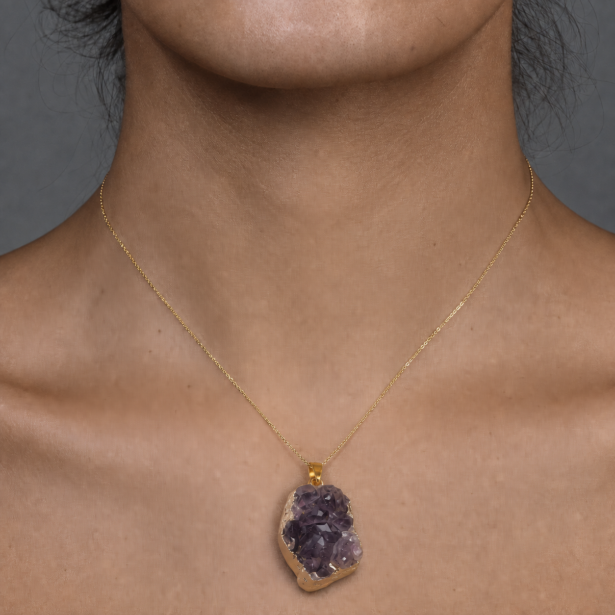 Natural amethyst gravel pendant, handmade irregular crystal raw stone pendant with gold-plated edges, necklace accessory